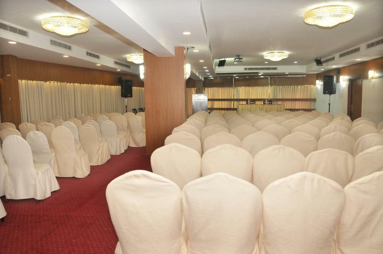 Hotel Di-Palace Riyadh Ngoại thất bức ảnh